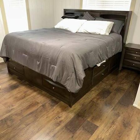 Hot Tub 5 Beds Apartment Moorhead Exterior foto