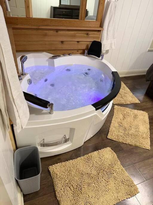 Hot Tub 5 Beds Apartment Moorhead Exterior foto