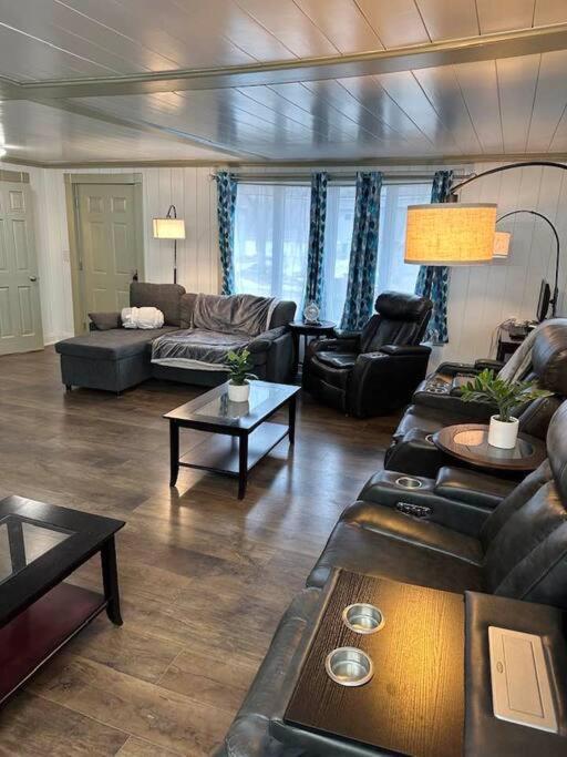 Hot Tub 5 Beds Apartment Moorhead Exterior foto