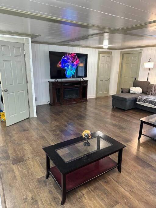 Hot Tub 5 Beds Apartment Moorhead Exterior foto